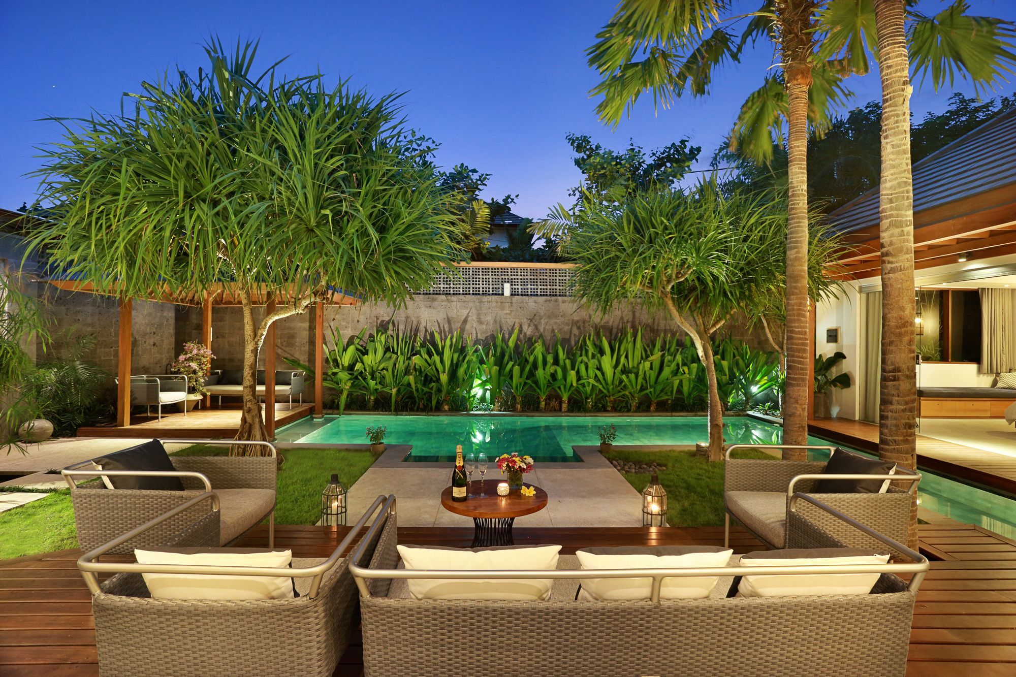 Villa Odyssey Seminyak Exterior foto